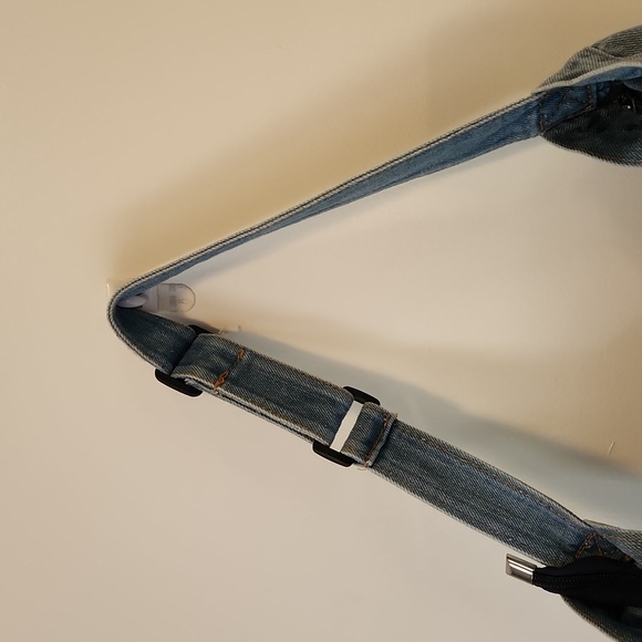 Denim Zip Top Hobo Bag / Tote Bag / Vintage Zipper Closure - Picture 4 of 7